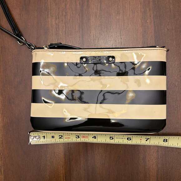 Kate Spade Lolly Penn Valley Patent Striped Wristlet Wallet Black/Cream - Picture 4 of 14